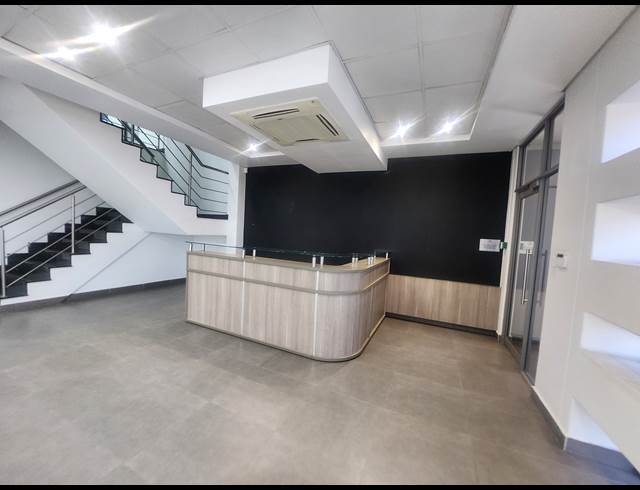 123.93M² OFFICE TO LET IN CARLSWALD