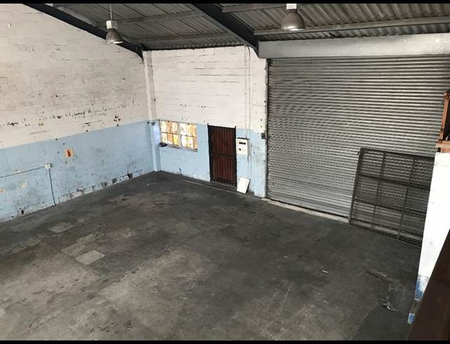 263M² WAREHOUSE RENTED IN ATHLONE INDUSTRIAL