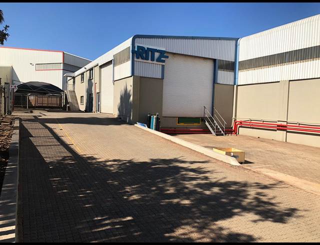 1,540M² WAREHOUSE TO LET IN TUNNEY