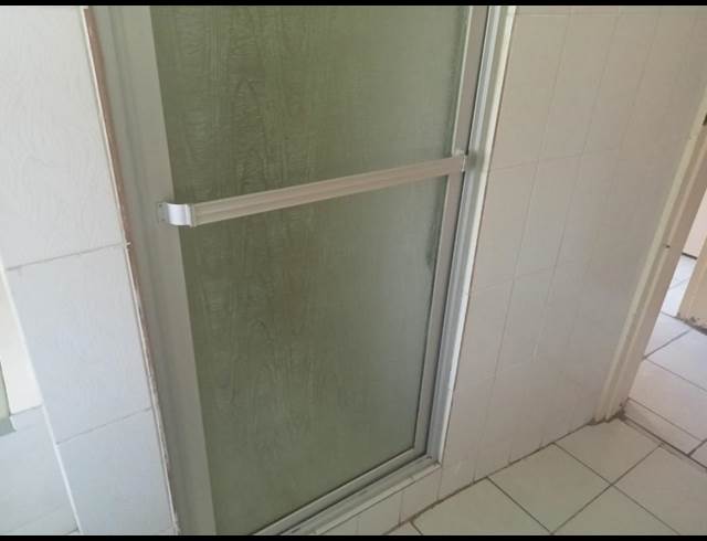 2 bed property to rent in RIDGEWAY