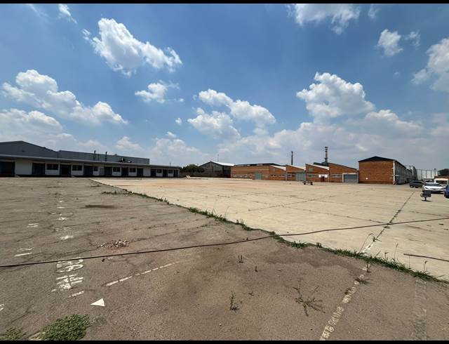 9,999M² VACANT LAND TO LET IN NEW ERA