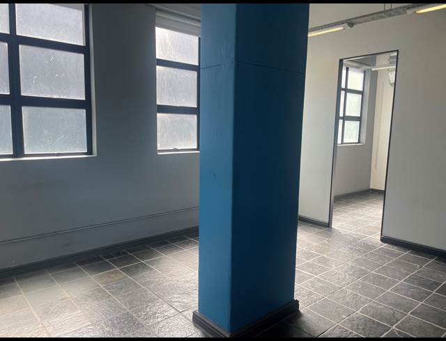 152M² OFFICE TO LET IN SALT RIVER