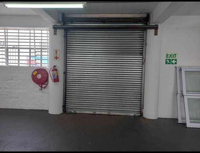 530M² WAREHOUSE TO LET IN PAARDEN EILAND