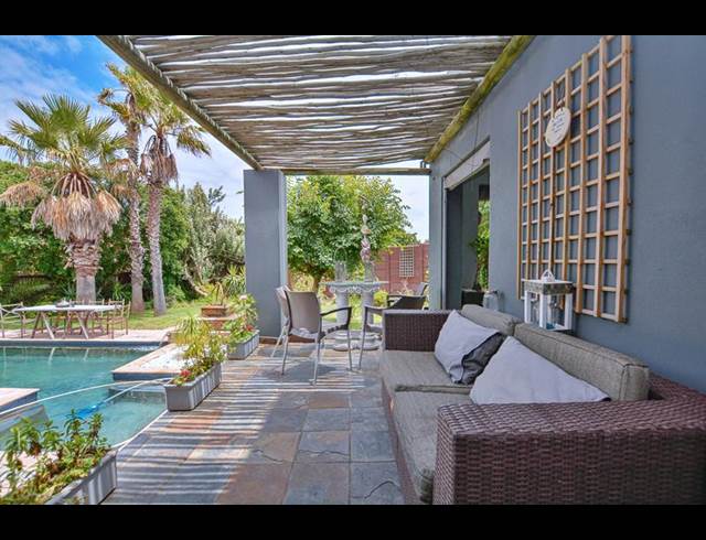 3 BEDROOM PROPERTY TO RENT IN VAN RIEBEECKSTRAND