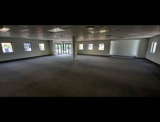 280M² OFFICE TO LET IN EDENBURG