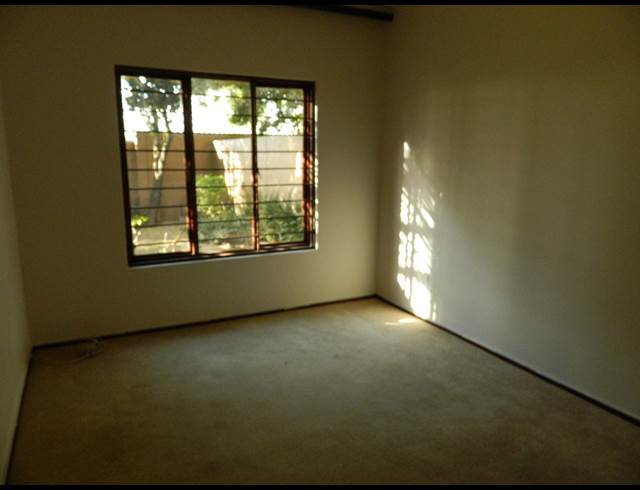 2 bed property to rent in DOUGLASDALE