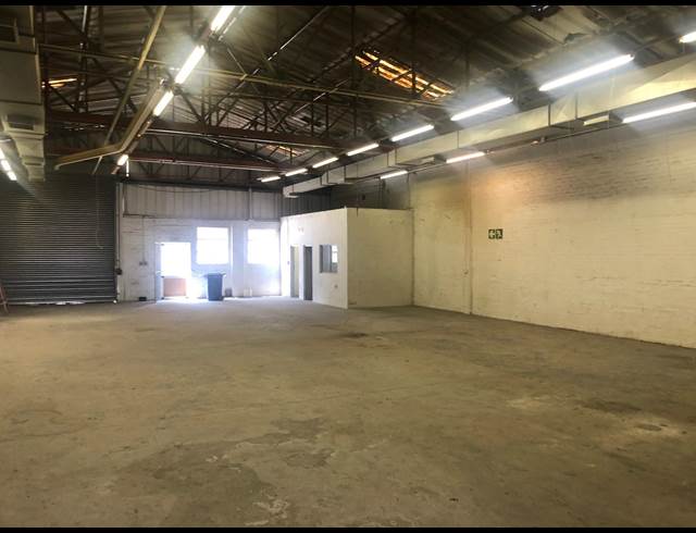 551M² WAREHOUSE TO LET IN BELLVILLE SOUTH
