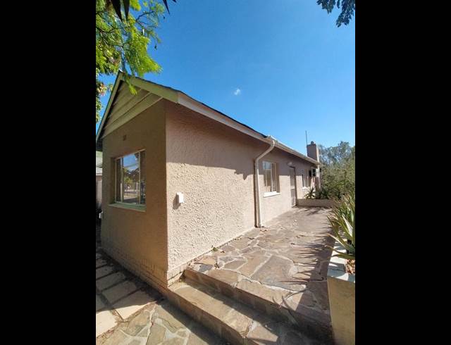 180M² OFFICE RENTED IN DURBANVILLE CENTRAL