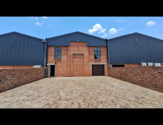 188M² WAREHOUSE TO LET IN HONEYDEW