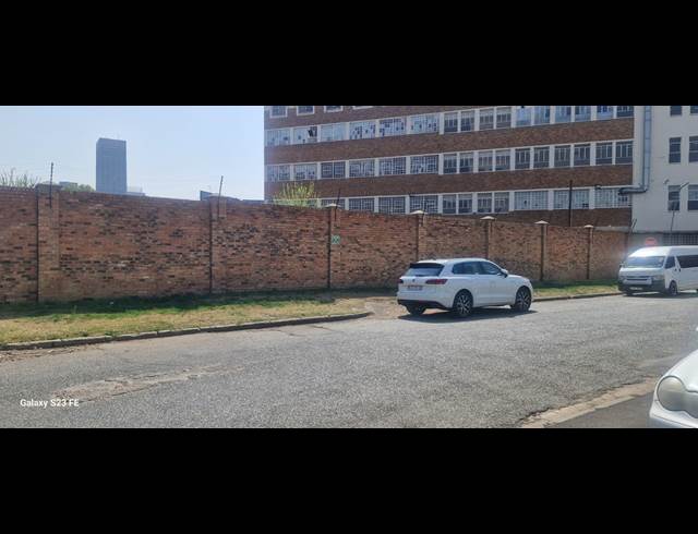 9,593M² VACANT LAND TO LET IN VILLAGE MAIN
