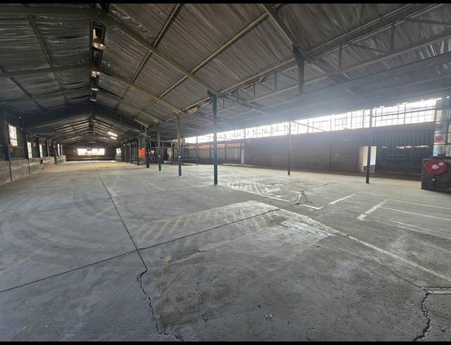 1,148M² WAREHOUSE TO LET IN ANDERBOLT