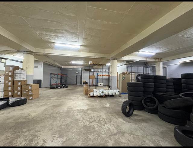 300M² WAREHOUSE TO LET IN BRIARDENE