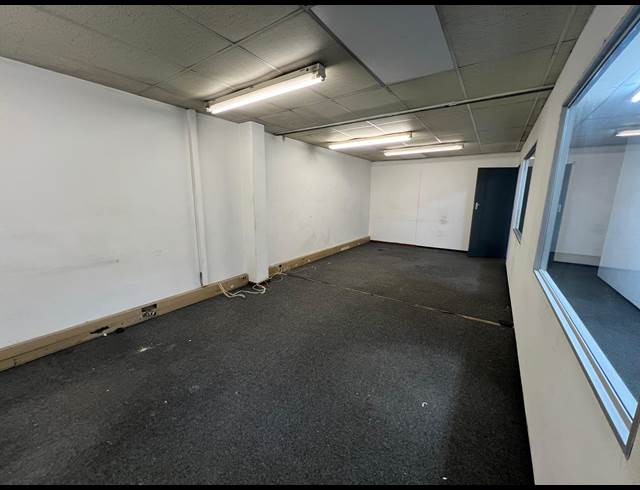 431M² WAREHOUSE TO LET IN STRIJDOMPARK
