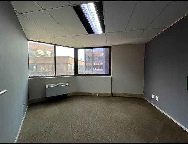 878M² OFFICE TO LET IN CENTURION CENTRAL