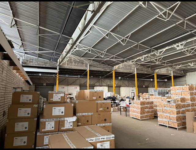 2,658M² WAREHOUSE TO LET IN ANDERBOLT