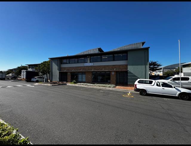 732M² WAREHOUSE TO LET IN AIRPORT INDUSTRIA