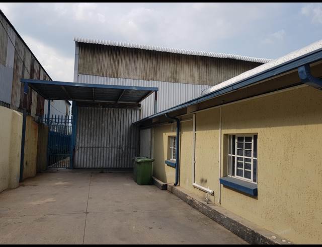 780M² WAREHOUSE RENTED IN SEBENZA