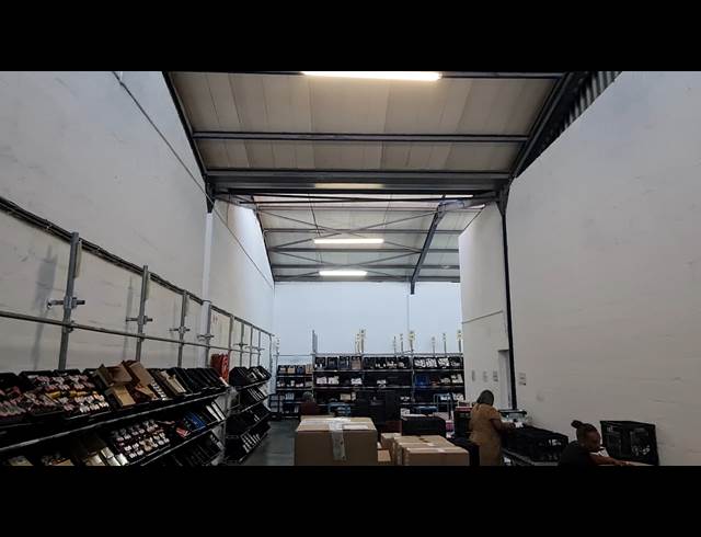 264M² WAREHOUSE TO LET IN DIEP RIVER