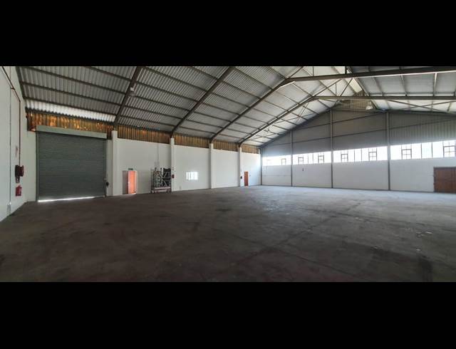 600M² WAREHOUSE TO LET IN EPPING INDUSTRIAL