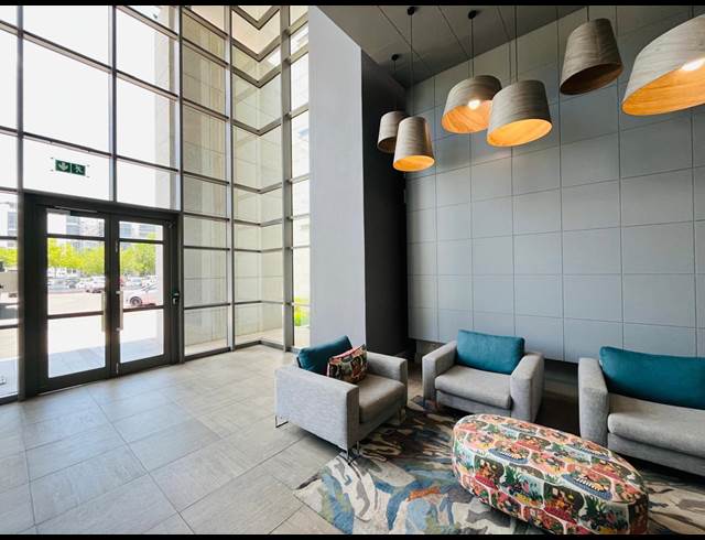 1,160M² OFFICE TO LET IN WATERFALL
