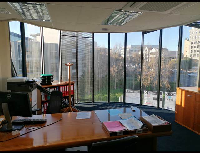 1,067M² OFFICE TO LET IN TYGER VALLEY
