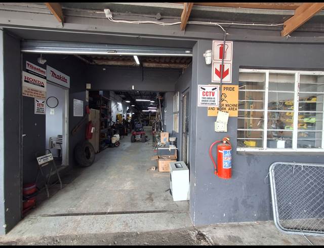 1,420M² WORKSHOP TO LET IN ARCADIA