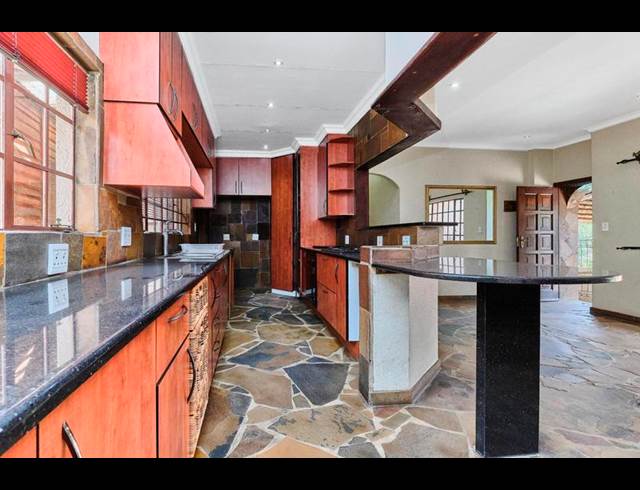 3 BEDROOM PROPERTY TO RENT IN OLIVEDALE