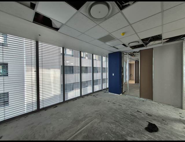 695M² OFFICE TO LET IN SANDTON CENTRAL