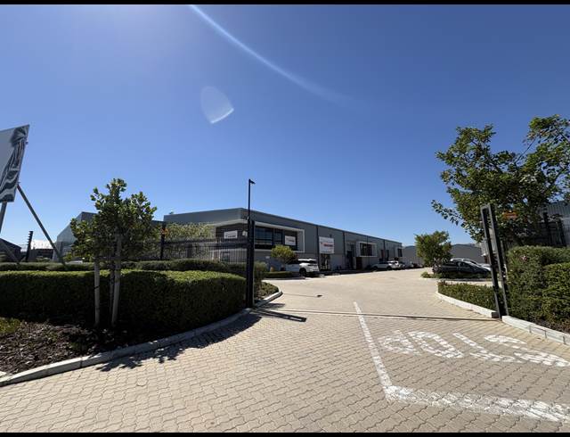 428M² WAREHOUSE TO LET IN KRAAIFONTEIN INDUSTRIA