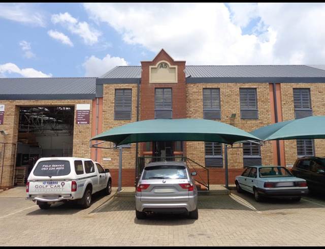 289M² WAREHOUSE TO LET IN JET PARK