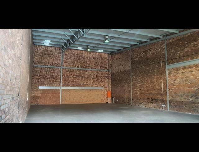 412M² WAREHOUSE TO LET IN MEADOWDALE