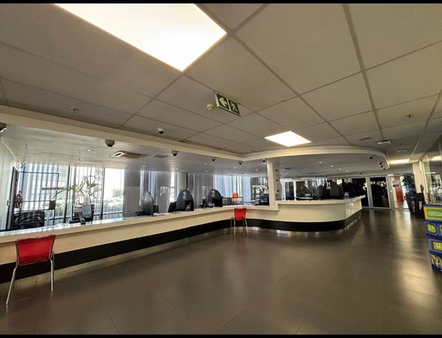 1,523M² OFFICE TO LET IN SOMERSET PARK