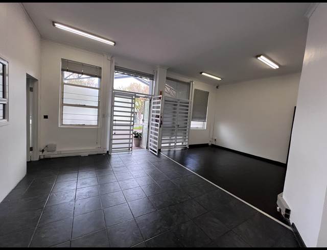 391M² MINI FACTORY TO LET IN OBSERVATORY