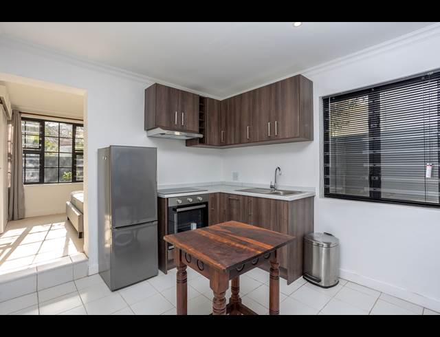 1 BEDROOM FLAT TO LET IN CLAREMONT