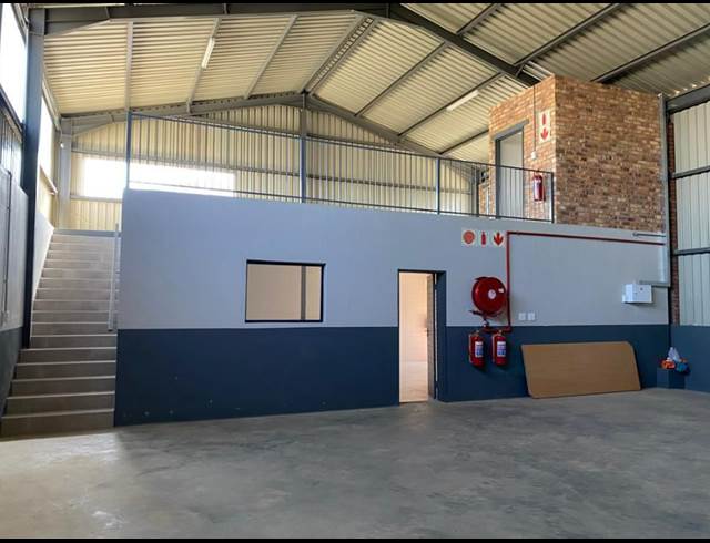 225M² WAREHOUSE TO LET IN HALFWAY HOUSE