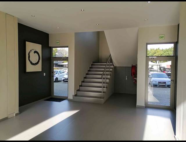 161M² OFFICE TO LET IN DURBANVILLE CENTRAL
