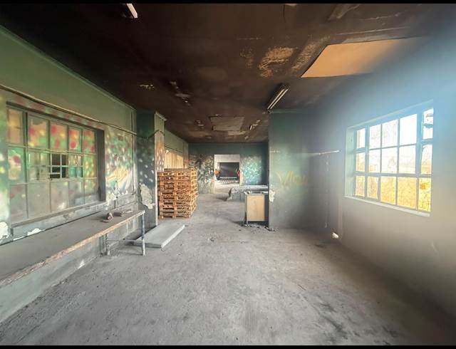 200M² WAREHOUSE TO LET IN MARAISBURG