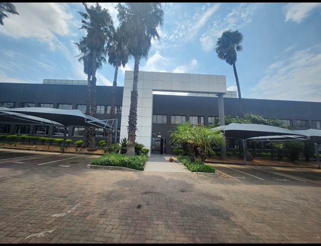 1,731M² OFFICE TO LET IN RANDJESPARK