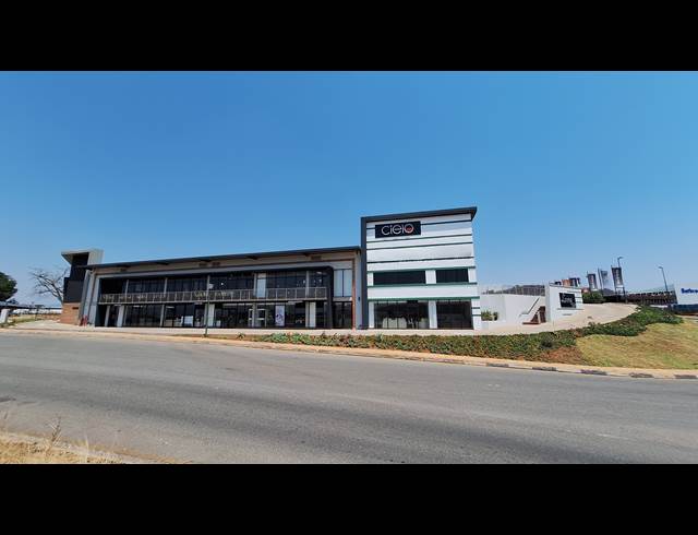214M² RETAIL TO LET IN RIVERSIDE PARK
