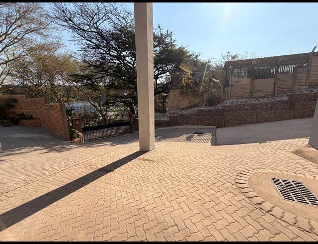 285M² WAREHOUSE TO LET IN GLEN ANIL