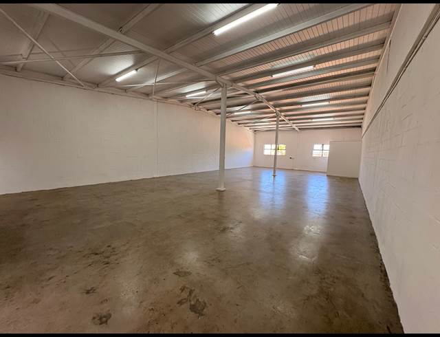 200M² WAREHOUSE TO LET IN MALMESBURY INDUSTRIA