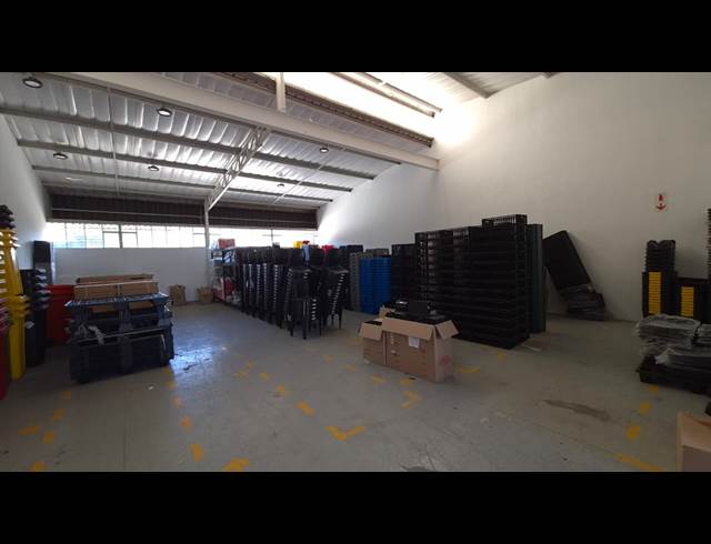 269M² WAREHOUSE TO LET IN LYTTELTON MANOR