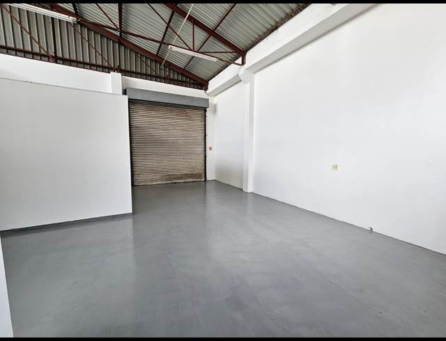 154M² WAREHOUSE TO LET IN STEELEDALE