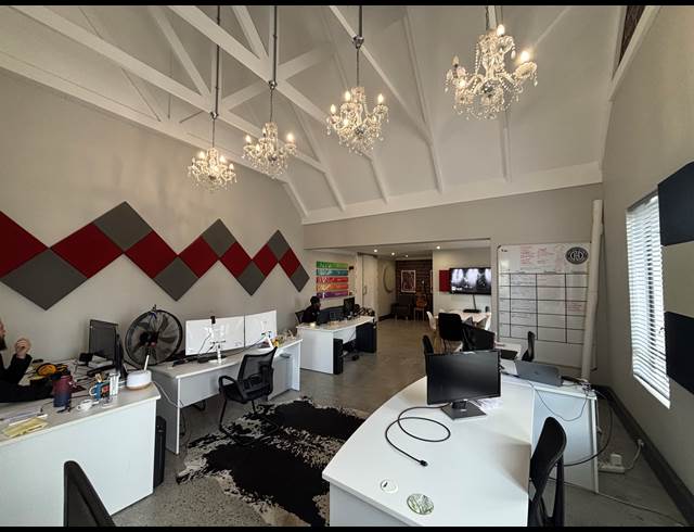 79M² OFFICE TO LET IN PAARDEVLEI