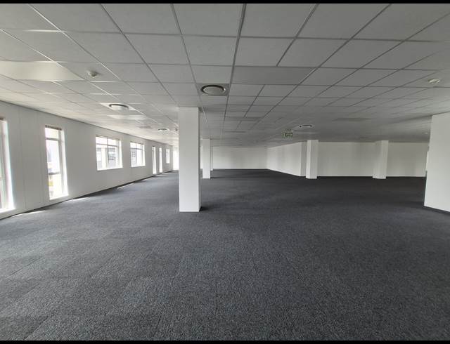 1,211M² OFFICE TO LET IN SANDTON CENTRAL