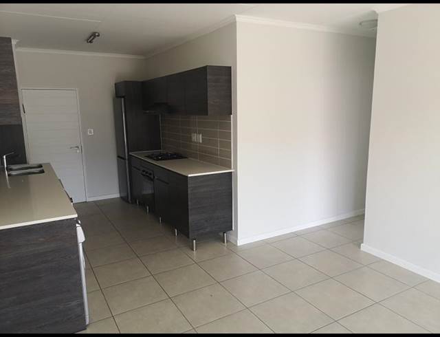 1 BEDROOM PROPERTY TO RENT IN OLIVEDALE