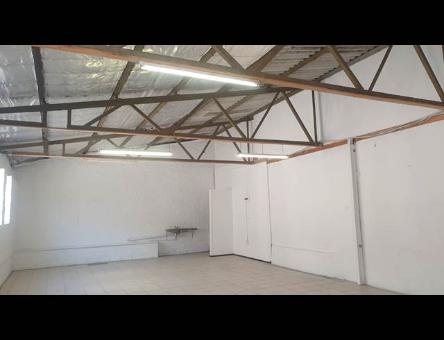 333M² FACTORY TO LET IN SALT RIVER