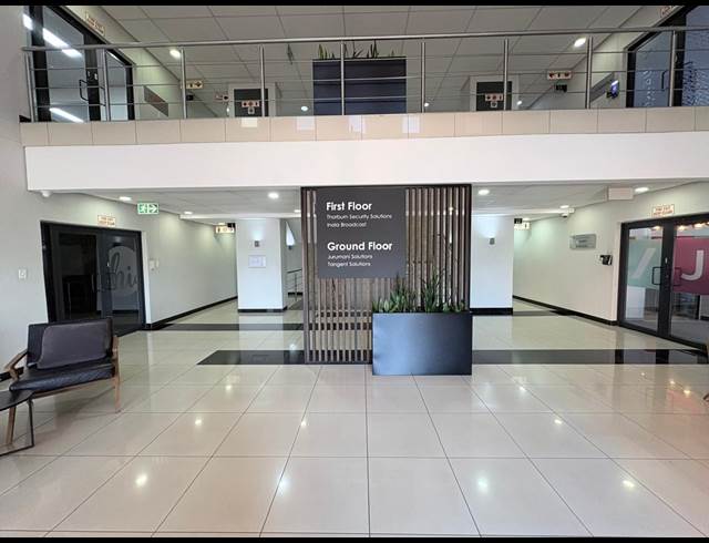 780M² OFFICE TO LET IN MIDRIDGE PARK