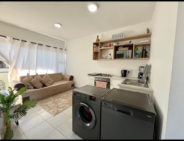 2 BEDROOM APARTMENT TO LET IN SHEFFIELD BEACH