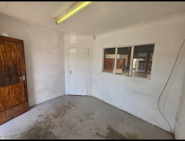 150M² WAREHOUSE TO LET IN ALRODE SOUTH